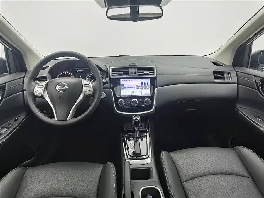 Nissan Tiida Tiida 2024 1.6L CVT Smart Edition 2024 — миниатюра 2