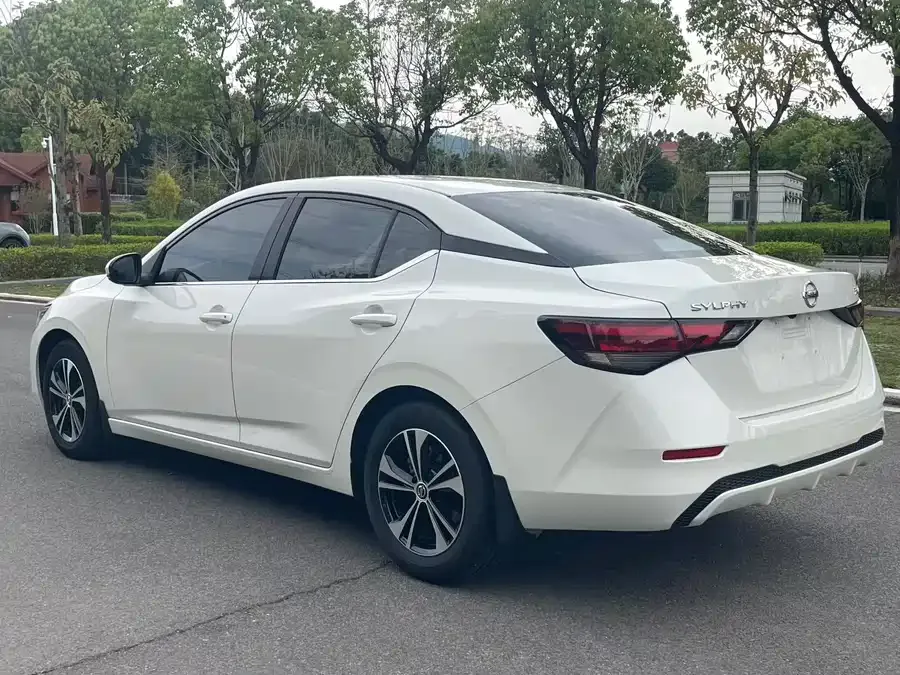 Nissan Sylphy Sylphy 2023 1.6L CVT Enjoy Edition 2023 — миниатюра 3