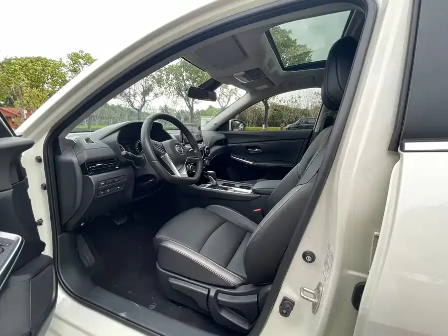 Nissan Sylphy Sylphy 2023 1.6L CVT Enjoy Edition 2023 — миниатюра 4