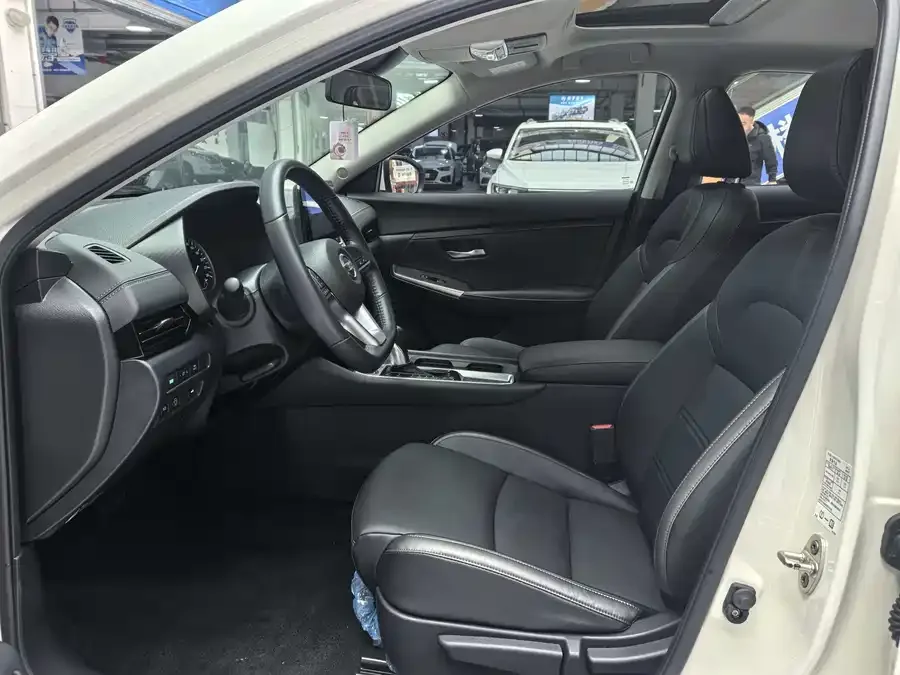 Nissan Sylphy Sylphy 2022 1.6L XL CVT Enjoy Edition 2023 — миниатюра 3
