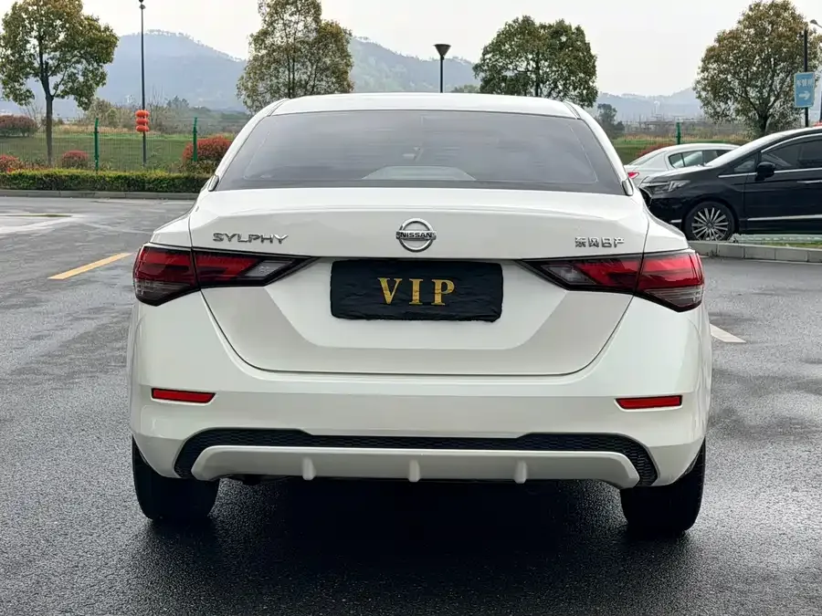 Nissan Sylphy Sylphy 2022 1.6L XL CVT Enjoy Edition 2022 — миниатюра 5