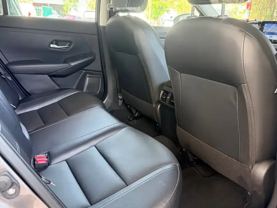 Nissan Sylphy Sylphy 2022 1.6L XL CVT Enjoy Edition 2022 — миниатюра 5