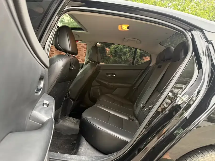 Nissan Sylphy Sylphy 2022 1.6L XL CVT Enjoy Edition 2022 — миниатюра 5
