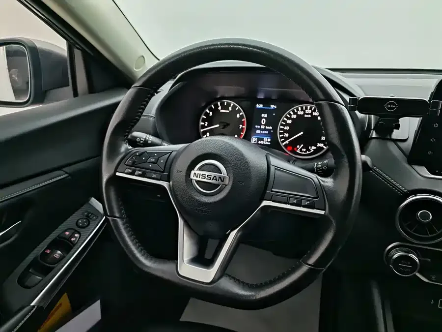 Nissan Sylphy 2020 Sylphy 1.6L XL CVT Enjoy Edition 2023 — миниатюра 3