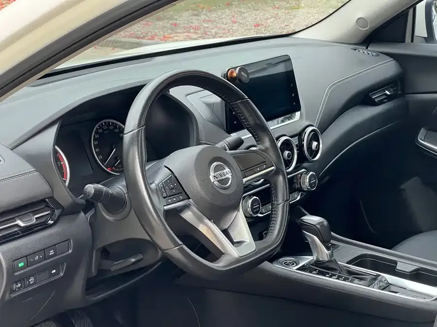 Nissan Sylphy Sylphy 2022 1.6L XL CVT Enjoy Edition 2022 — миниатюра 4