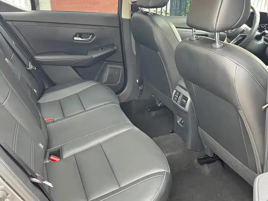 Nissan Sylphy Sylphy 2022 1.6L XL CVT Enjoy Edition 2024 — миниатюра 3