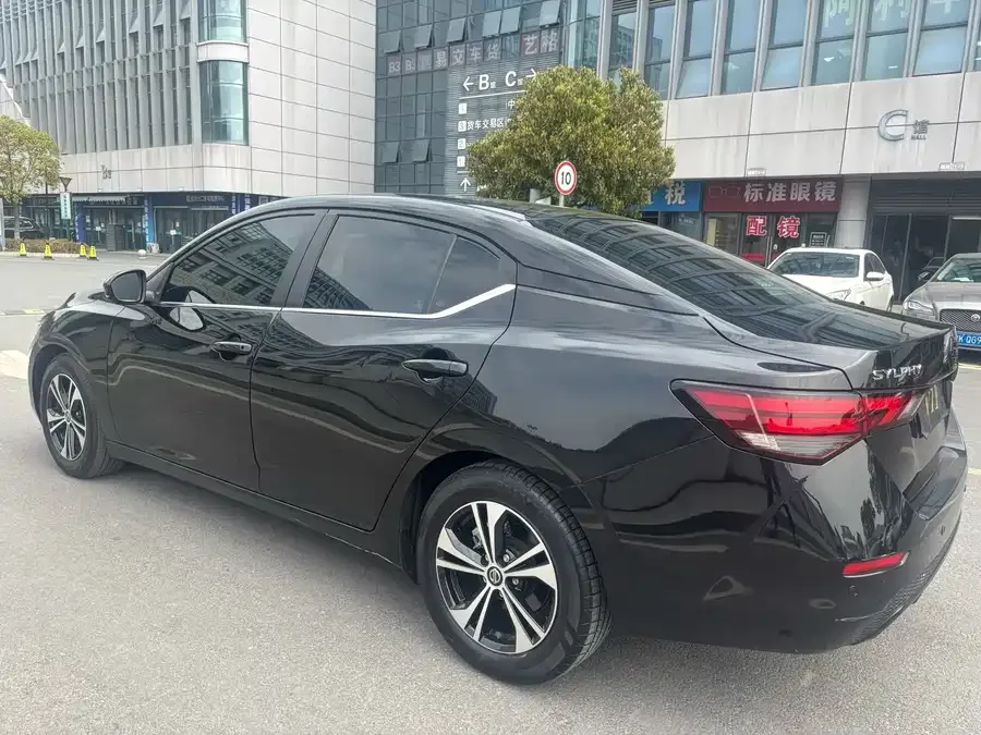 Nissan Sylphy Sylphy 2022 1.6L XL CVT Enjoy Edition 2023 — миниатюра 4