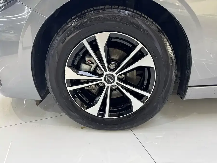 Nissan Sylphy Sylphy 2023 1.6L CVT Intelligent Driving Edition 2024 — миниатюра 2