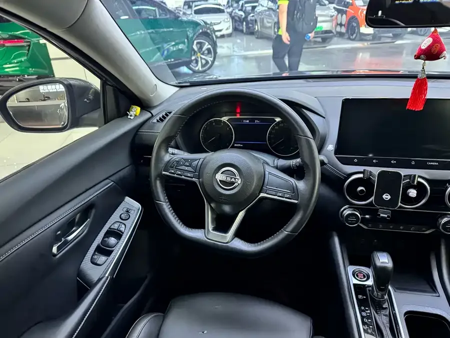 Nissan Sylphy Sylphy 2023 1.6L CVT Intelligent Driving Edition 2024 — миниатюра 4