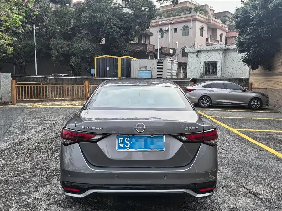 Nissan Sylphy Sylphy 2023 1.6L CVT Enjoy Edition 2023 — миниатюра 4