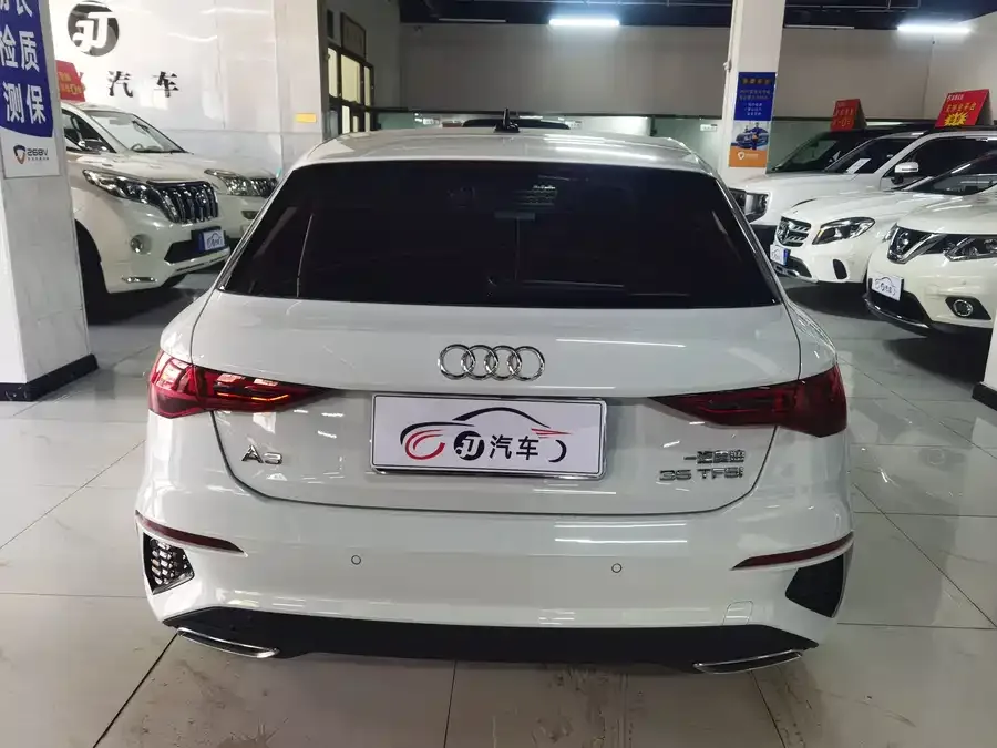 Audi A3 2021 Sportback 35 TFSI Aggressive Sports Edition 2022 — миниатюра 2