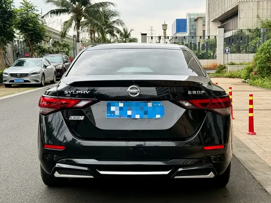 Nissan Sylphy 2021 Sylphy 1.6L XL CVT Enjoy Edition 2022 — миниатюра 5