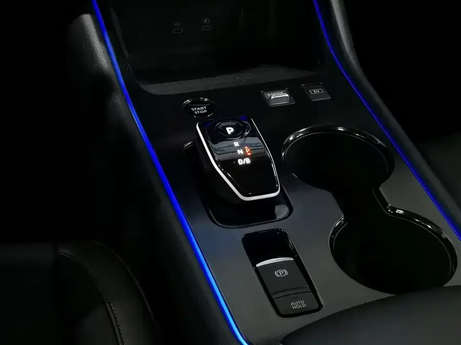 Nissan Sylphy Sylphy 2023 super hybrid electric drive super smart driving Max 2023 — миниатюра 4