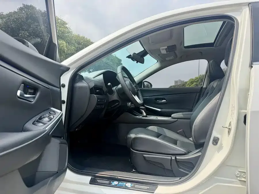 Nissan Sylphy Sylphy 2023 1.6L CVT Enjoy Edition 2023 — миниатюра 3