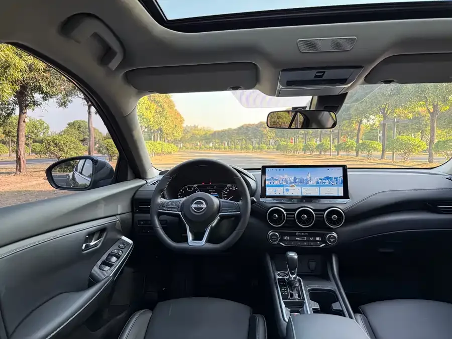 Nissan Sylphy Sylphy 2023 1.6L CVT Enjoy Edition 2024 — миниатюра 3