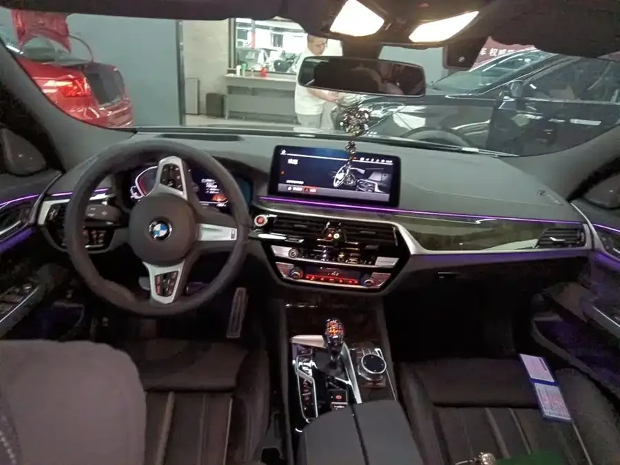 BMW 6 Series GT 2022 630i M Sport Package 2023 — миниатюра 5
