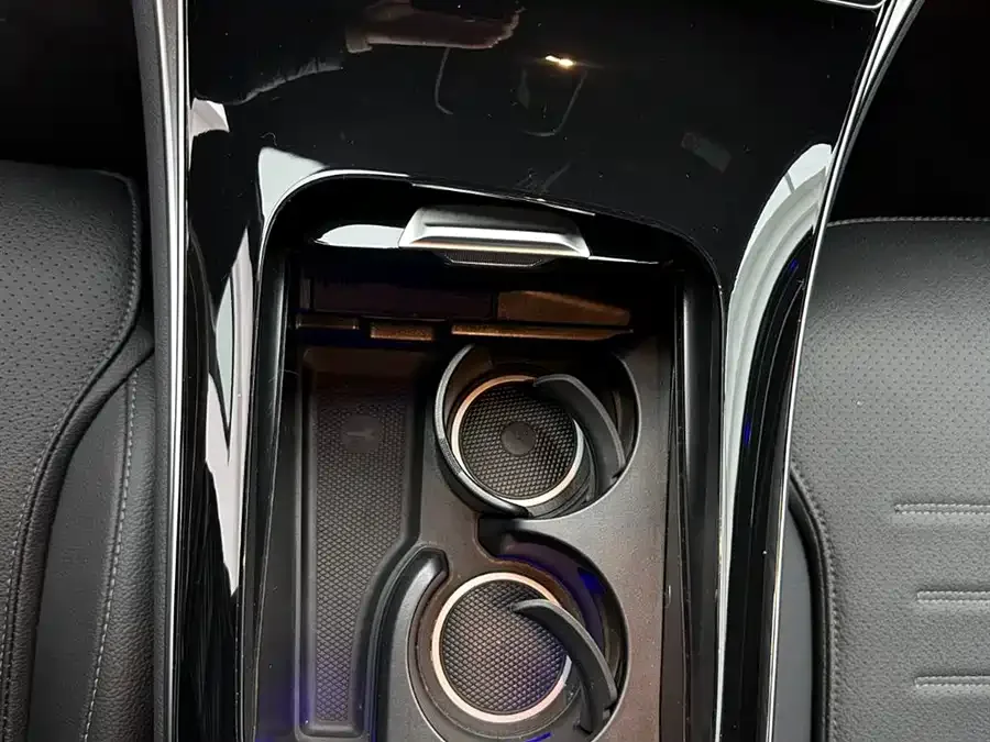 Mercedes-Benz GLC-Class Mercedes-Benz GLC 2023 facelift GLC 300 L 4MATIC dynamic 5-seater 2023 — миниатюра 4