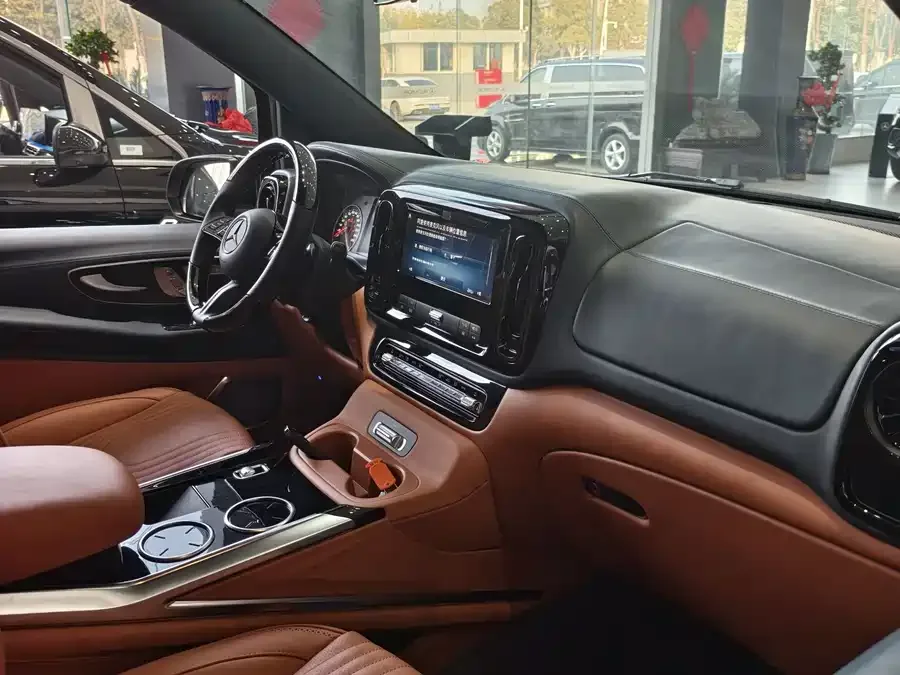 Mercedes-Benz Vito Vito 2024 2.0T Elite Edition 7 Seaters 2025 — миниатюра 5