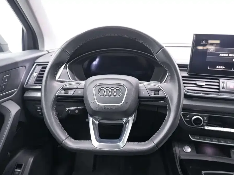 Audi Q5L 2022 facelift 40T luxury and dynamic model 2022 — миниатюра 5