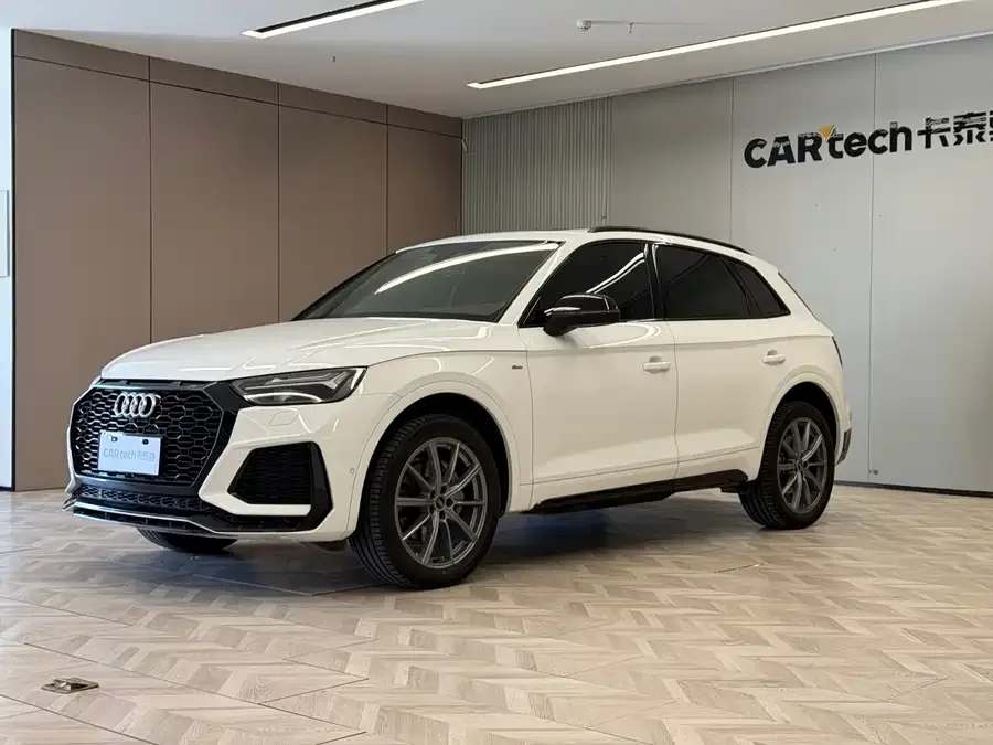 Audi Q5L 2022 facelift 45T luxury and dynamic model 2022 — фото 1, купить с доставкой в Москву