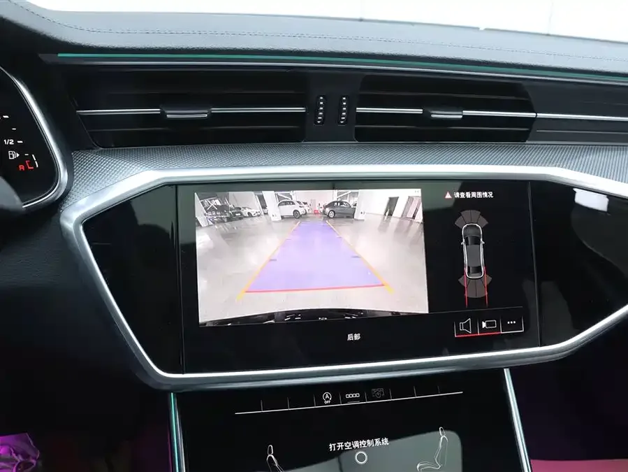 Audi A6L 2022 40 TFSI luxury and dynamic model 2022 — миниатюра 3
