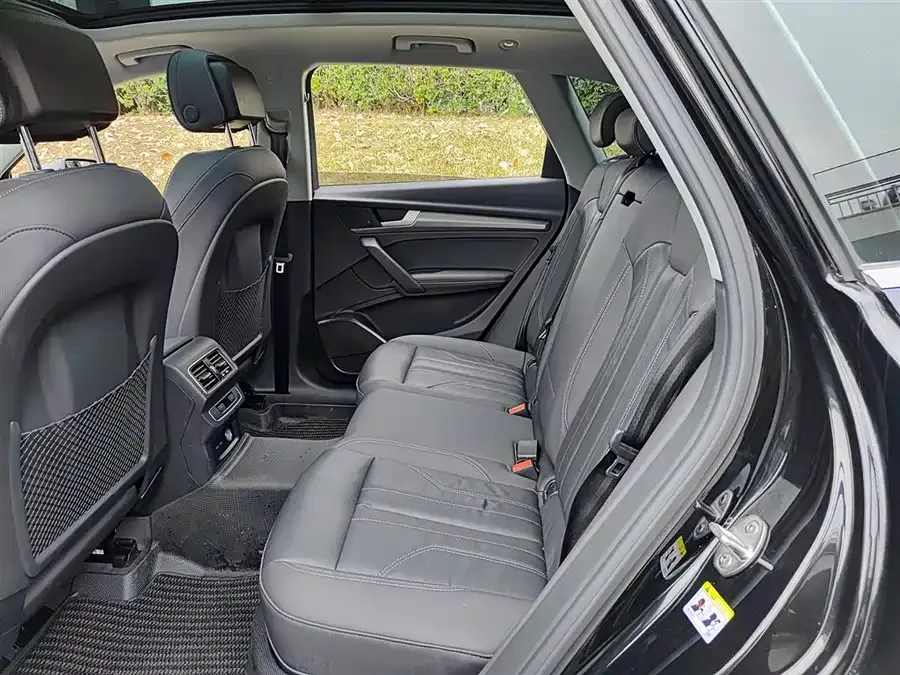 Audi Q5L 2022 facelift 40T luxury and dynamic model 2023 — миниатюра 5