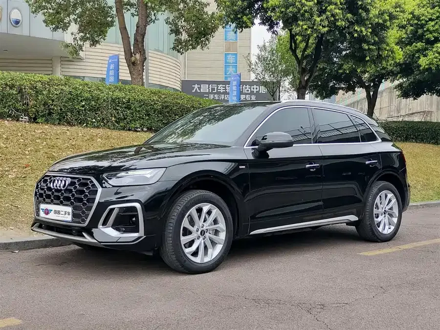 Audi Q5L 2022 facelift 40T luxury and dynamic model 2023 — фото 1, купить с доставкой в Москву