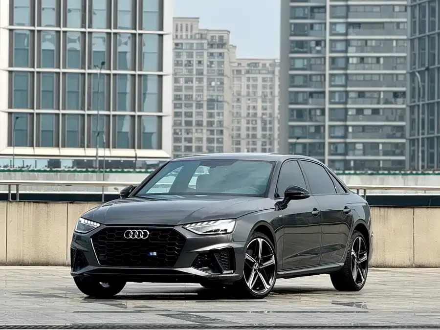 Audi a4 l 2025
