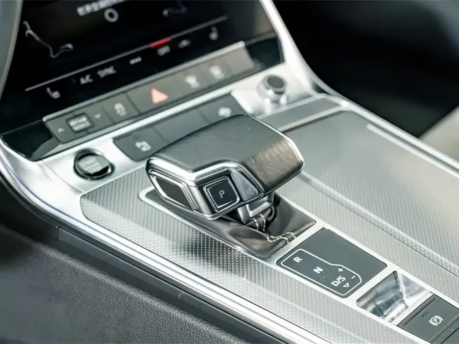 Audi A6L 2022 45 TFSI Premium Dynamic Model 2022 — миниатюра 4