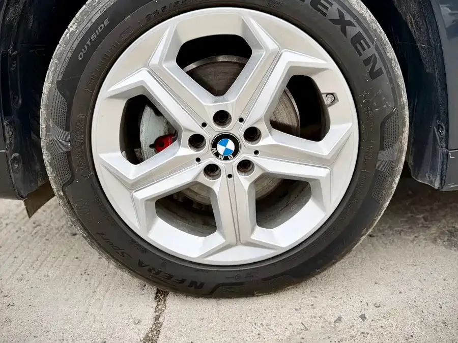 BMW X1 2023 sDrive20Li X Design Package 2023 — миниатюра 3