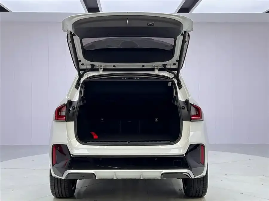 BMW X1 2023 sDrive25Li M Sport Package 2023 — миниатюра 3