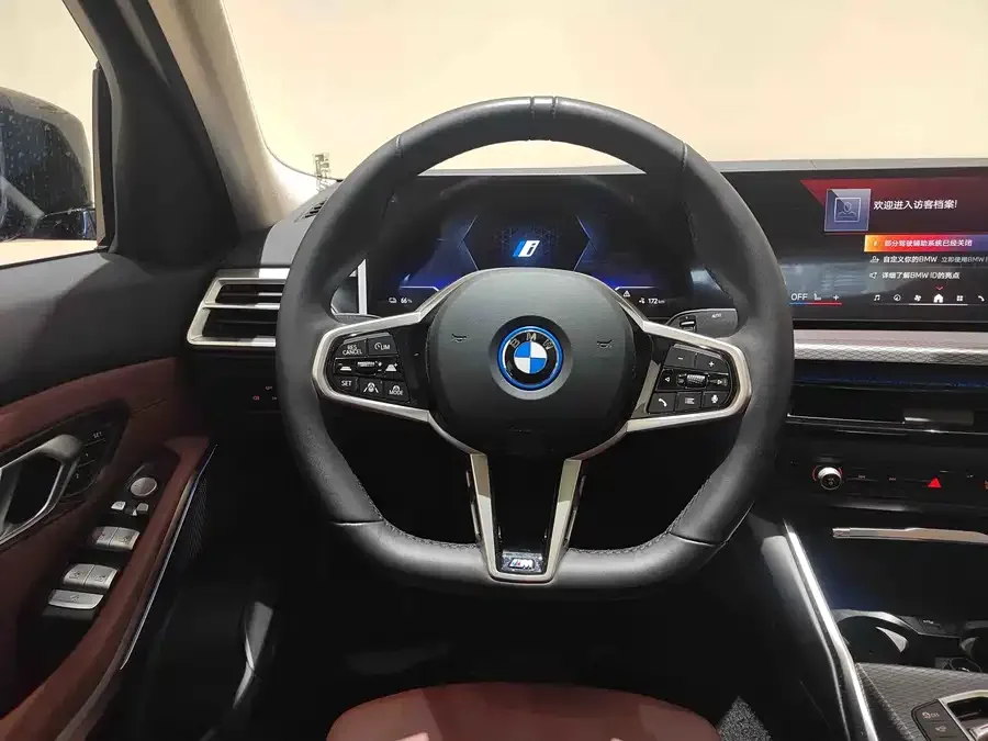 BMW i3 2025 eDrive 40 L Night Edition 2024 — миниатюра 3