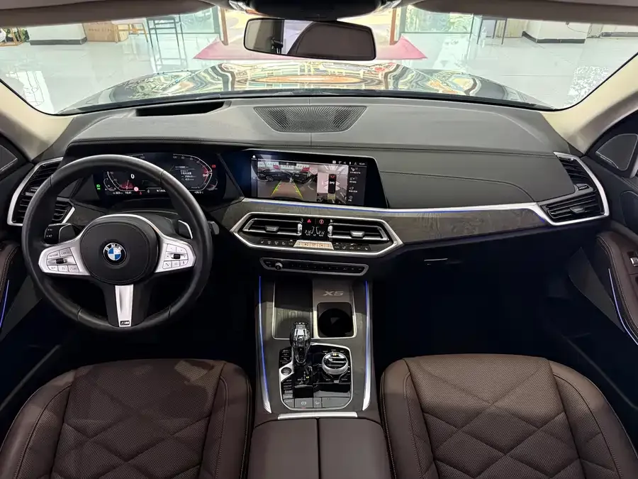 BMW X5 2022 facelift xDrive 30Li Exclusive M Sport Package 2023 — миниатюра 3