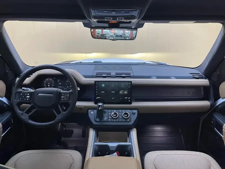 Land Rover guard Land Rover Defender 2025 110 3.0T P400 X-Dynamic HSE 2026 — миниатюра 2