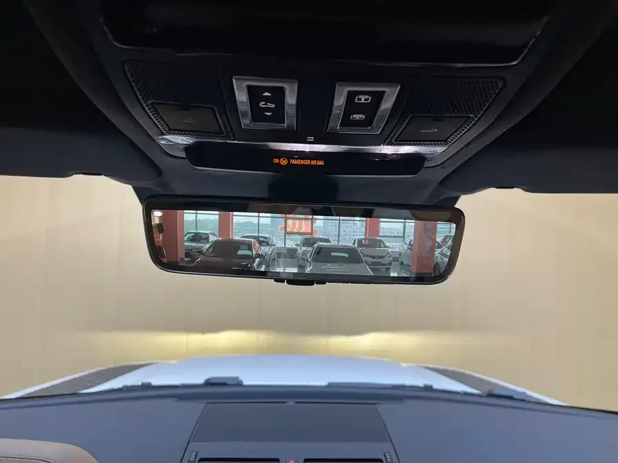 Land Rover guard Land Rover Defender 2025 110 3.0T P400 X-Dynamic HSE 2026 — миниатюра 5
