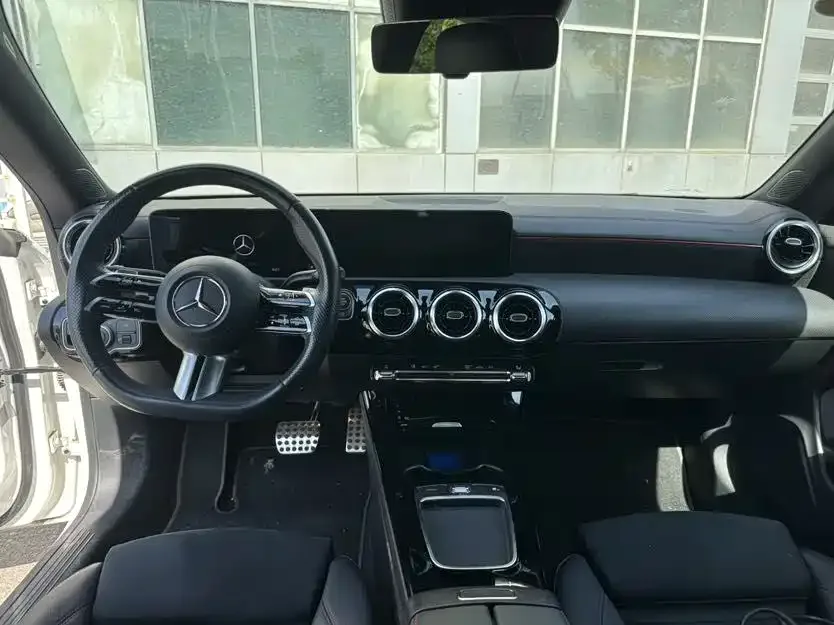 Mercedes-Benz CLA-Class Mercedes-Benz CLA (Imported) 2024 CLA 200 2023 — миниатюра 3