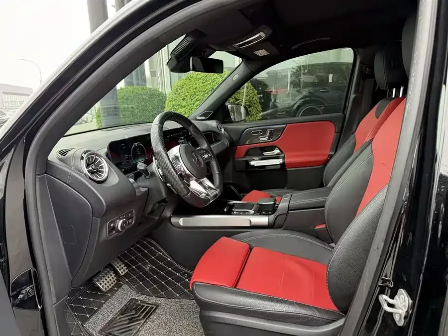 Mercedes-Benz GLB AMG Mercedes-Benz GLB AMG 2023 AMG GLB 35 4MATIC 2023 — миниатюра 2