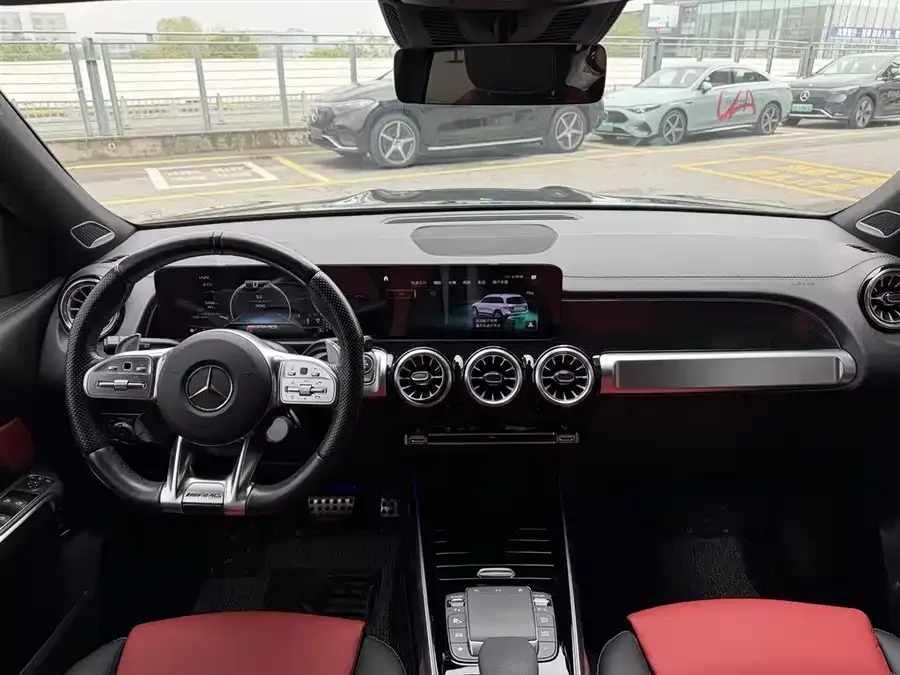 Mercedes-Benz GLB AMG Mercedes-Benz GLB AMG 2023 AMG GLB 35 4MATIC 2023 — миниатюра 3