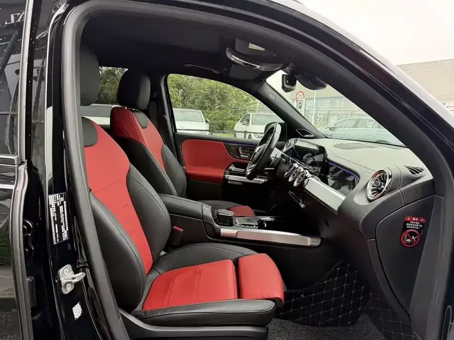 Mercedes-Benz GLB AMG Mercedes-Benz GLB AMG 2023 AMG GLB 35 4MATIC 2023 — миниатюра 4