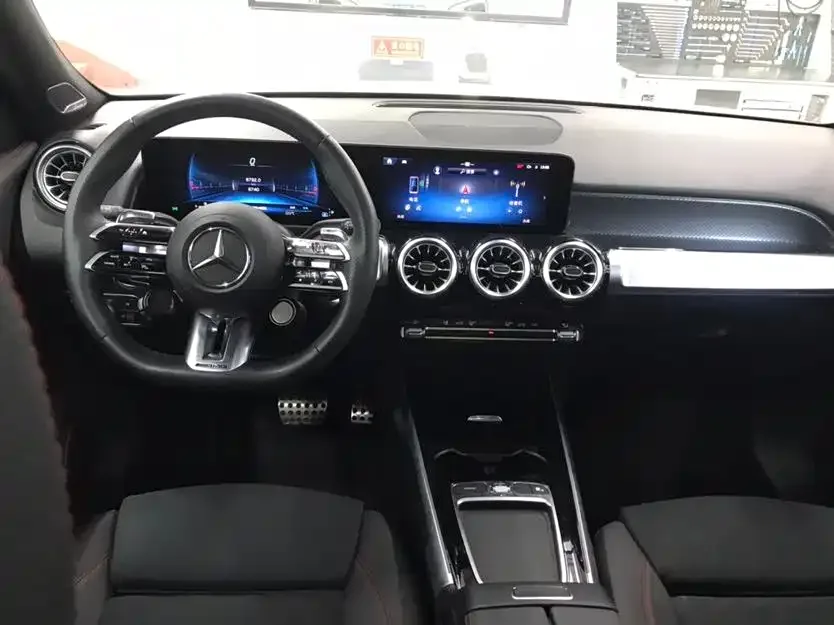 Mercedes-Benz GLB AMG Mercedes-Benz GLB AMG 2024 AMG GLB 35 4MATIC 2025 — миниатюра 4