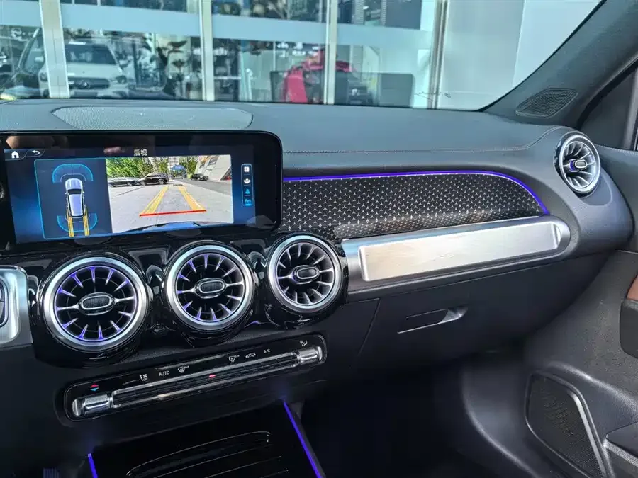 Mercedes-Benz GLB-Class Mercedes-Benz GLB 2024 GLB 200 Dynamic 2024 — миниатюра 3
