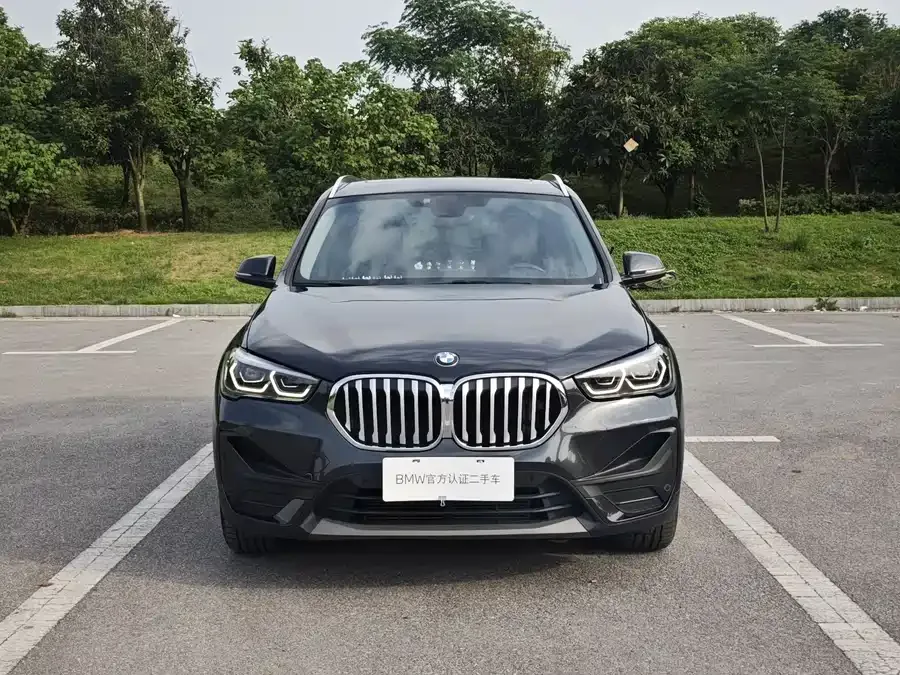 BMW X1 2022 sDrive25Li Leading Edition 2022 — миниатюра 2