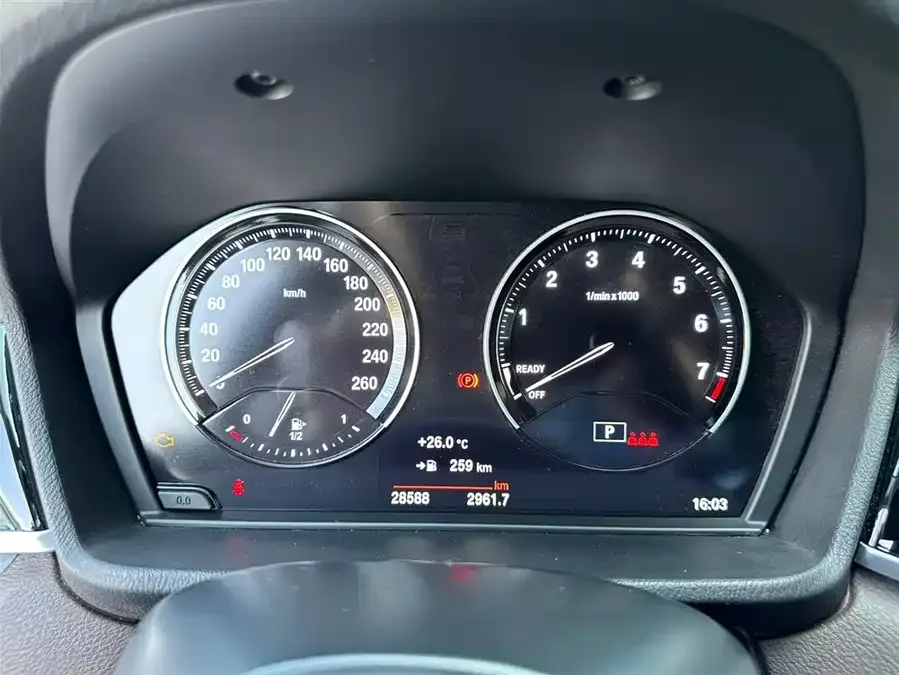 BMW X2 2023 sDrive25i M Sport Night Edition 2024 — миниатюра 4