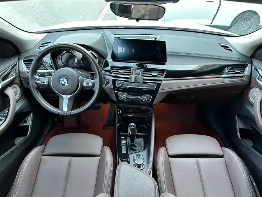 BMW X2 2023 sDrive25i M Sport Night Edition 2024 — миниатюра 5