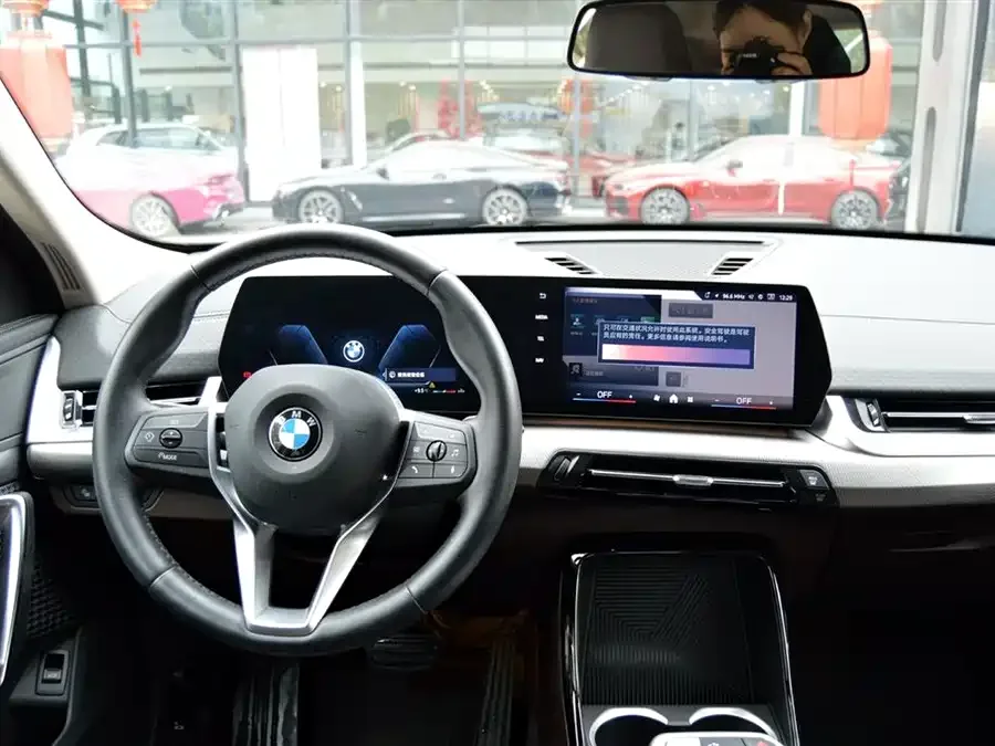 BMW X2 2022 sDrive25i M Sport Package 2024 — миниатюра 3