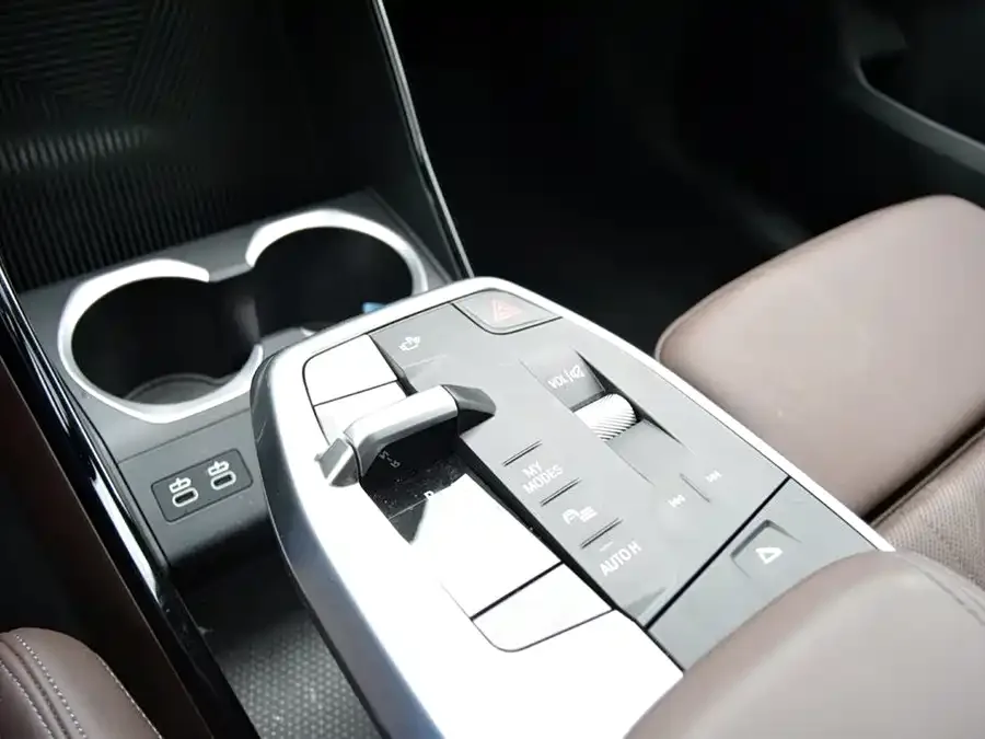 BMW X2 2022 sDrive25i M Sport Package 2024 — миниатюра 5