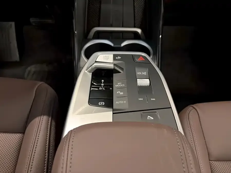 BMW X1 2025 sDrive25Li X Design Package 2025 — миниатюра 4