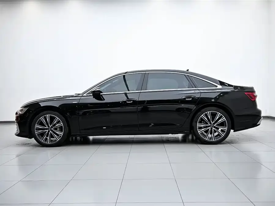 Audi A6L 2024 55 TFSI quattro exclusive dynamic model 2024 — миниатюра 2