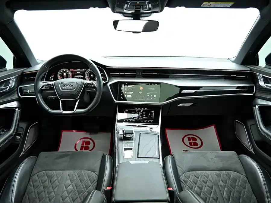 Audi A6L 2024 55 TFSI quattro exclusive dynamic model 2024 — миниатюра 4