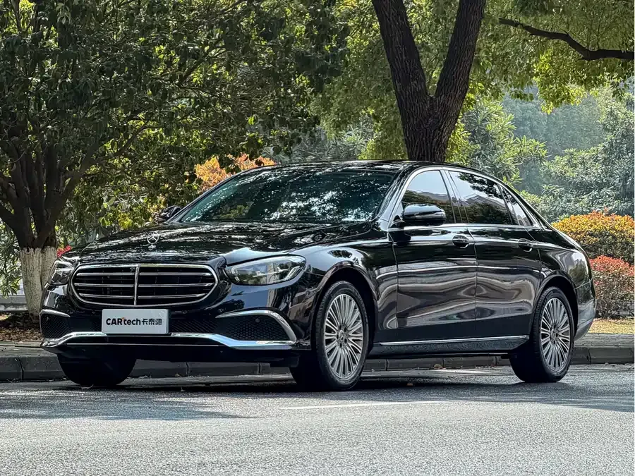 Mercedes-Benz E-Class 2022